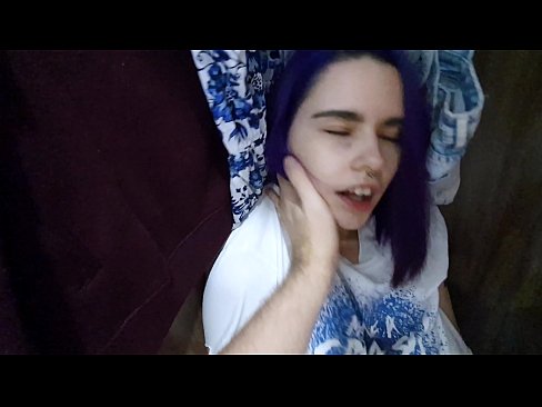 ❤️ Atopo a miña irmá no armario e axudouna a correrse ❌ Vídeo de sexo a nós gl.pornpicslove.ru ❌️
